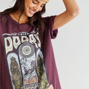 ISO 🚨 The Doors Graphic Tee